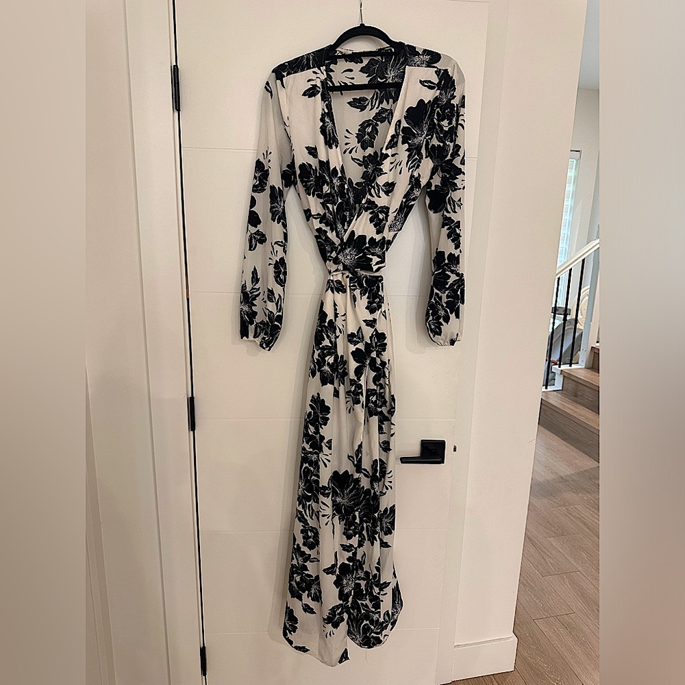 Floral maxi dress with thigh slit